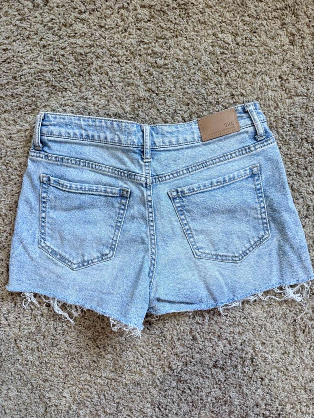 BKE Denim Shorts Size 27 Light Wash Distressed Raw Hem Stretch Jean Shorts - Picture 2 of 5